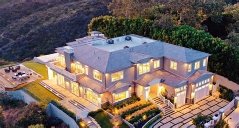 kawhi leonard hometown